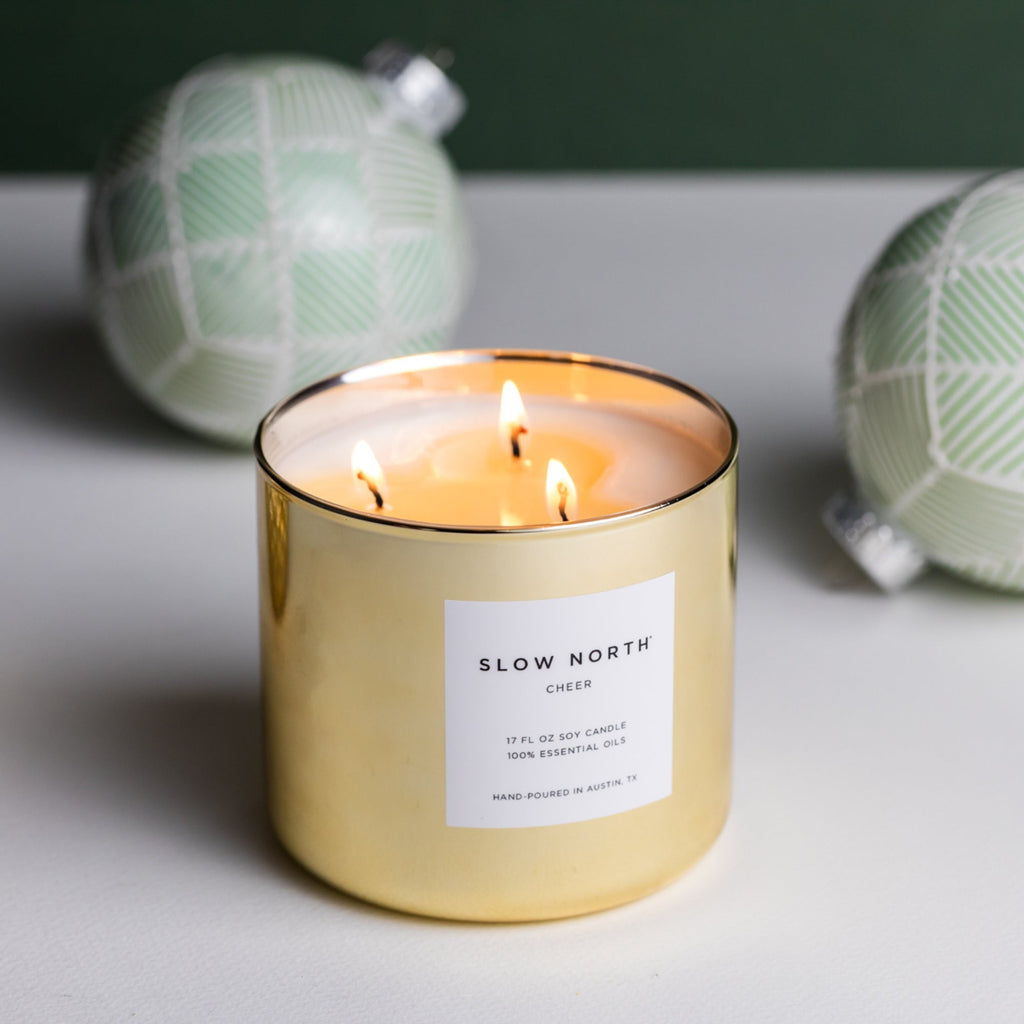 3-Wick Candle – Limited Edition Holiday Candle With Soy Wax & Gold Vessel