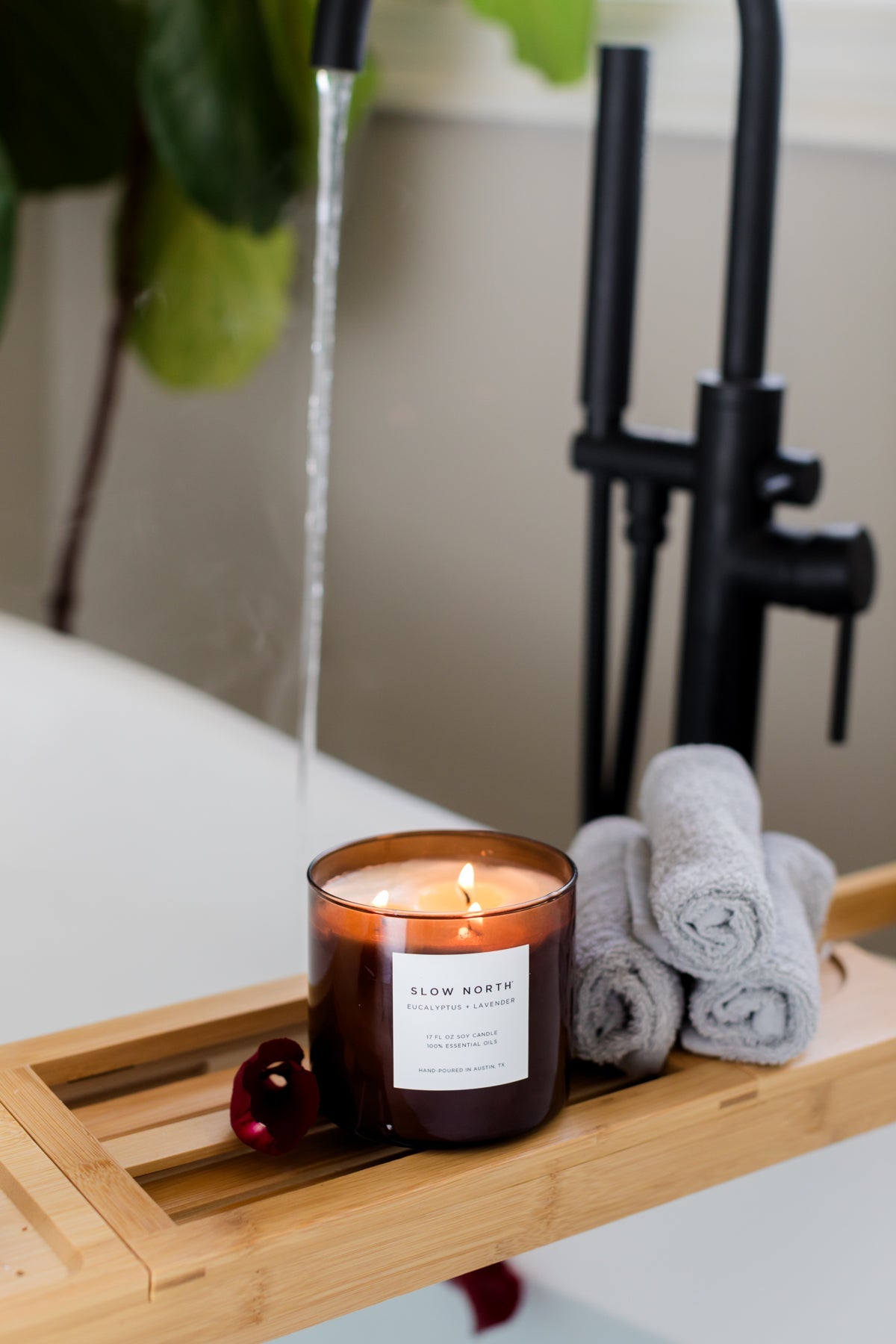 Eucalyptus Lavender Candle – Signature 3-Wick Soy Wax Candle With Black Metal Lid