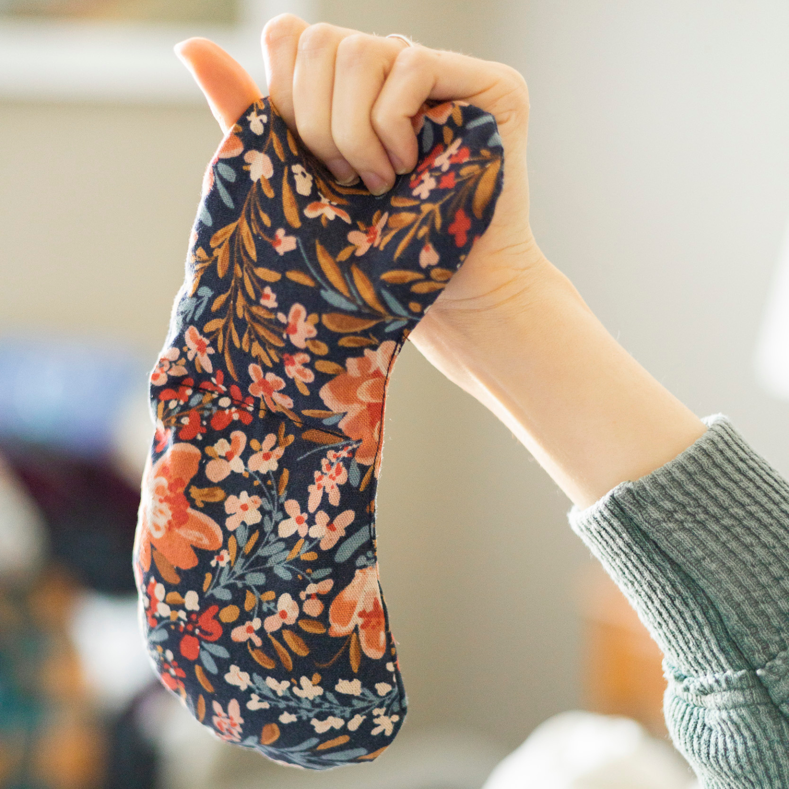 Migraine Relief Eye Mask - Pom Blossom Cotton Linen Weighted Eye Pillow